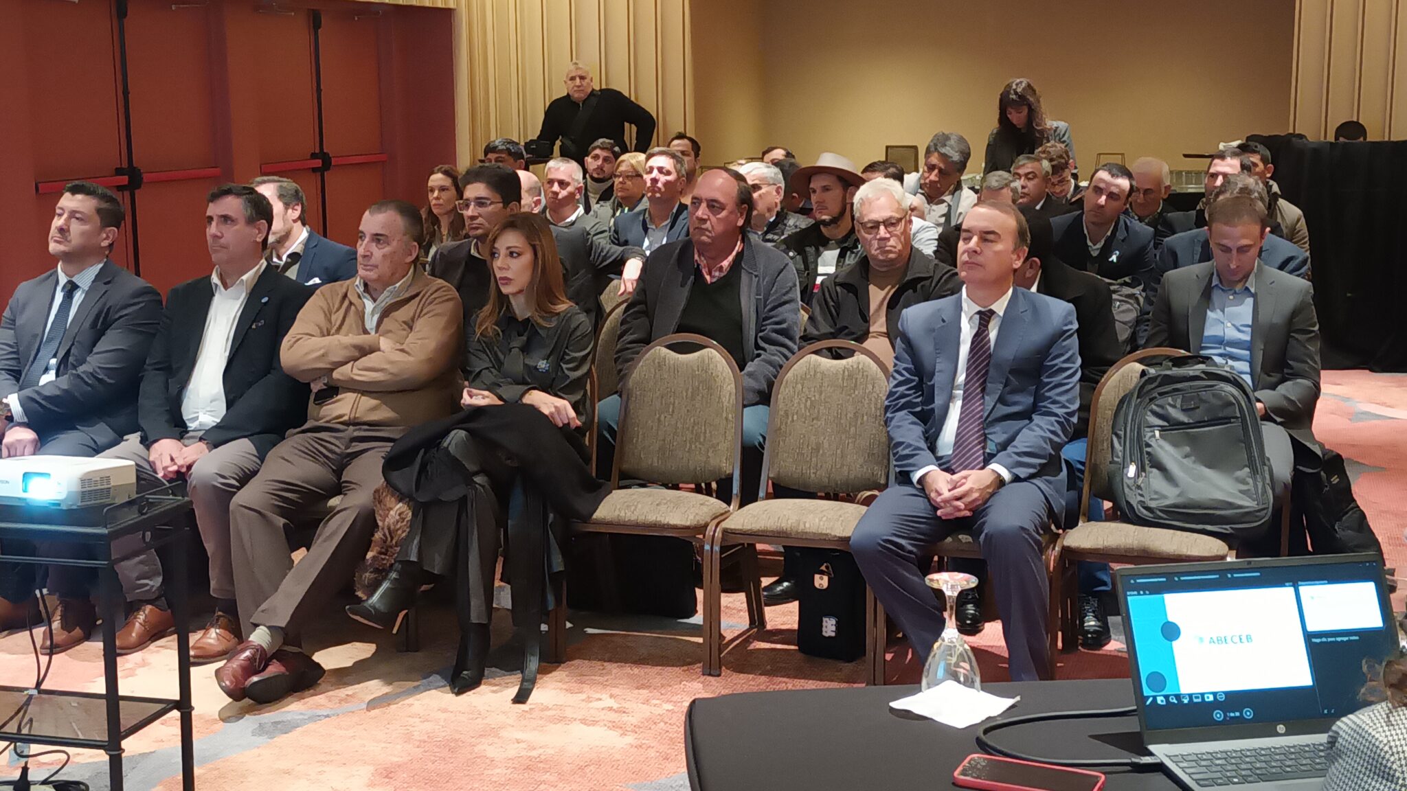 El rol del Estado y el empuje privado: El Subsecretario de Economías Regionales respaldó las propuestas de control del sector tabacalero