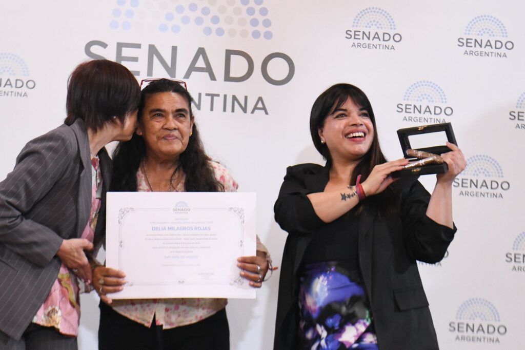 Productora tabacalera salteña recibió la distinción Evita Compañera en el Senado