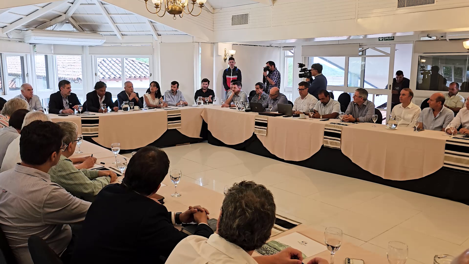 El Gobierno de Salta busca Destrabar el Precio del Tabaco para Garantizar la Producción