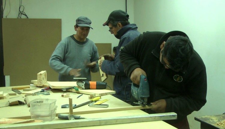 El curso de carpintería es uno de los destacados del programa de oficios de la COPROTAB Salta 2
